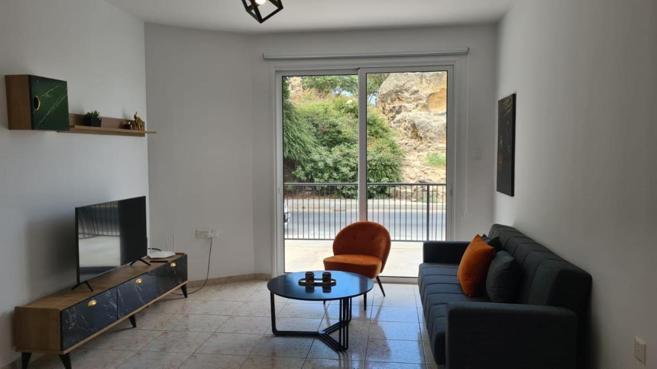 Laertis Apartments - By Imh Travel & Tours Paphos Exterior photo