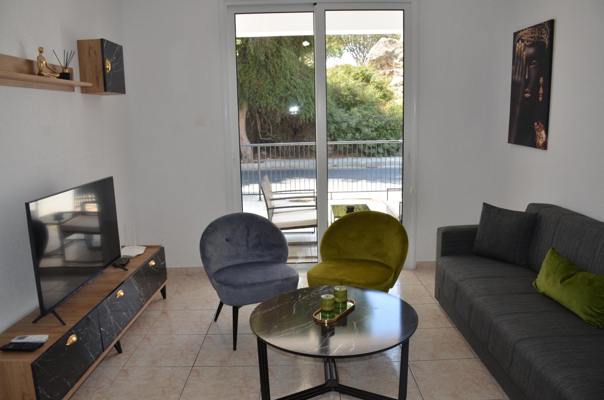Laertis Apartments - By Imh Travel & Tours Paphos Exterior photo